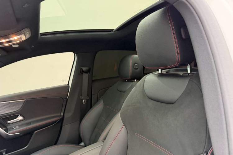 Used Mercedes-Benz A-Class 2024 Updated A 200 L Fashion Version Headliner