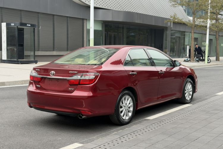 Used Toyota Camry 2015 2.0G Premier Edition