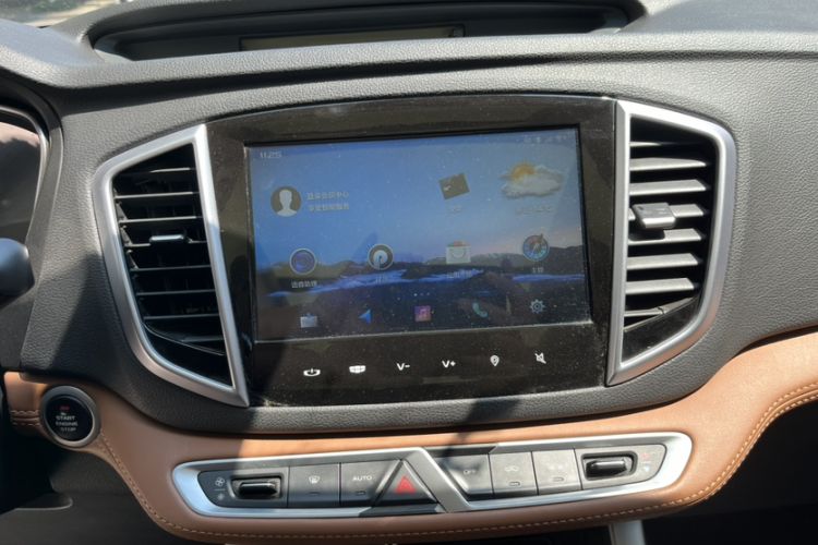 Used Geely Auto Vision X6 2018 1.4T CVT 4G Connected Flagship Edition
