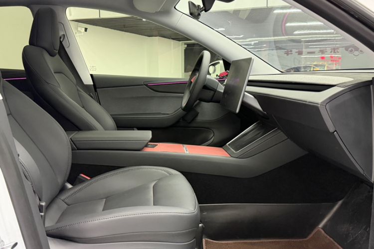 Used Tesla Model Y 2025 Rear-Wheel-Drive Version
