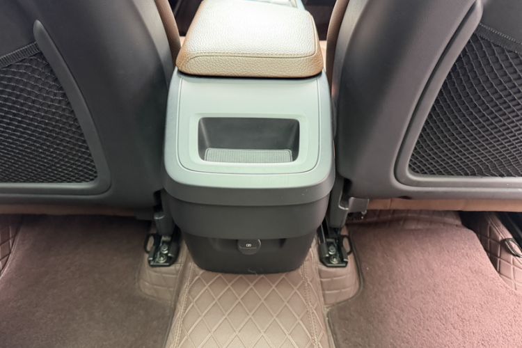 Used Volvo XC60 2022 B5 4x4 Zhiyi Luxury Edition
