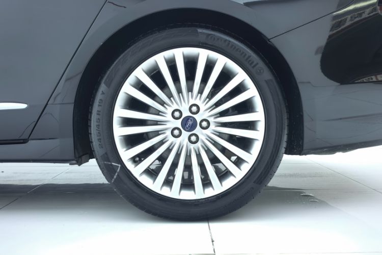Used Ford Taurus 2018 EcoBoost 245 Premier Edition China VI Standard
