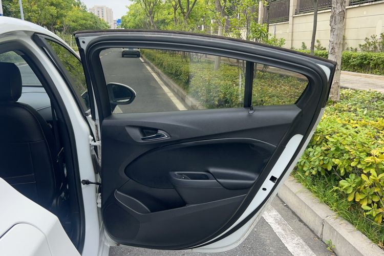 Used Chevrolet Cruze 2018 320 Automatic Pioneer Sunroof Edition