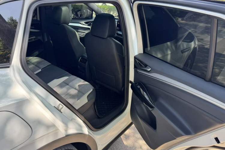 Used Volkswagen ID.4 CROZZ 2024 Pure Edition Limited Edition Interior 3