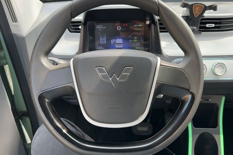 Used Wuling Hongguang MINIEV 2021 Macaron Fashion Model Lithium Iron Phosphate Steering Wheel