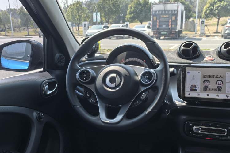 Used smart forfour 2016 0.9T 66 kW Pioneer Edition
