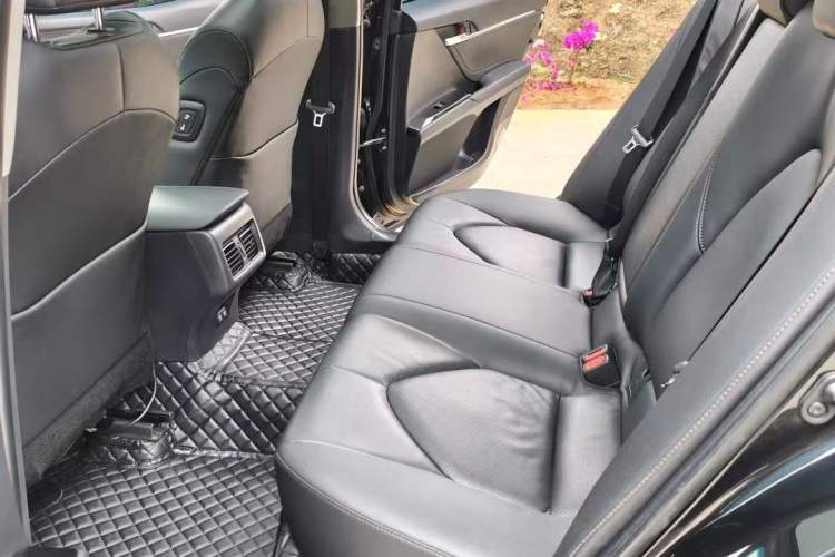 Used Toyota Camry 2019 2.5G Luxury Edition China VI Standard Interior 3