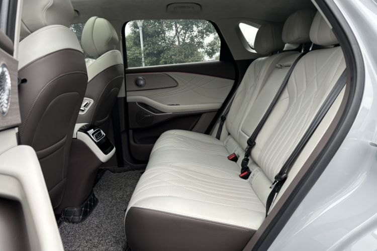 Used EXEED Stellar C-DM 2024 1.5T Long-Range Pro