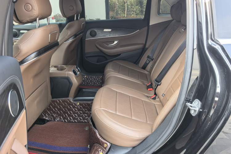 Used Mercedes-Benz E-Class 2016 E 300 L Sporty and Stylish Model