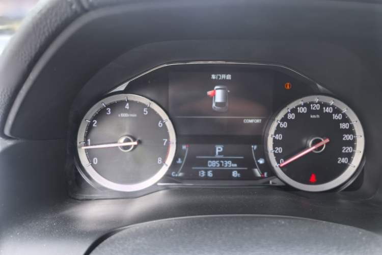 Used Honda UR-V 2017 370TURBO 2WD Prestige Edition China V Odometer Close Up