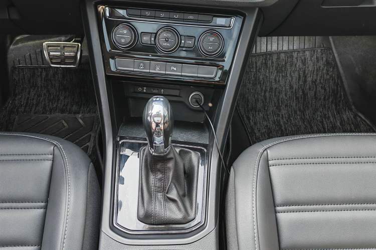 Used Volkswagen Touran 2018 Volkswagen Touran L 280TSI DSG Comfort Edition 7 Seats China V Emission Standard