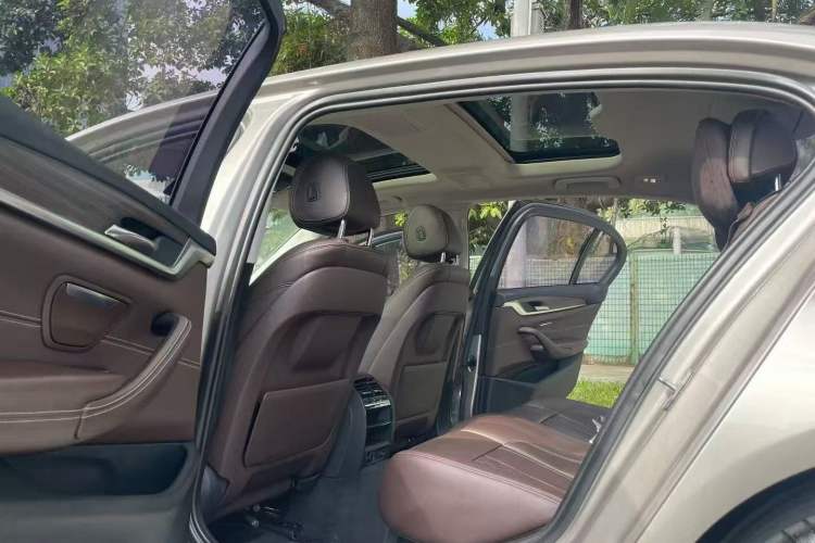 Used BMW 5 Series 2018 530Li Leading Edition Luxury Package
