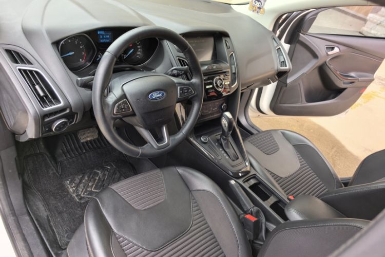 Used Ford Focus 2018 Sedan Classic 1.6L Automatic Trendy SmartDrive Edition Exterior 10