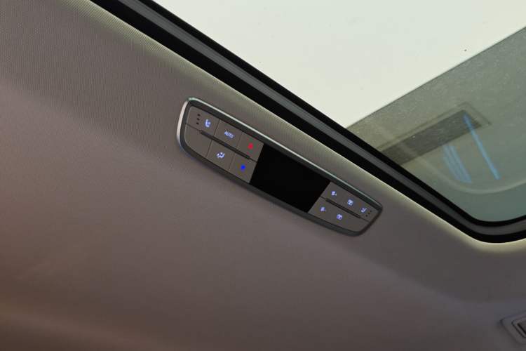 Used Hongqi HQ9 2023 2.0T Smart Connect Flagship Edition Interior 8