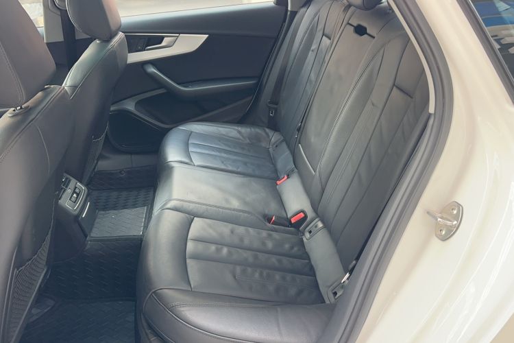 Used Audi A4L 2019 40 TFSI Fashion Version China V
