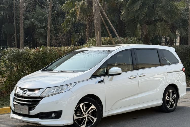 Used Honda Odyssey 2015 Revised 2.4L Luxury Edition