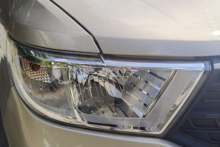 Used Wuling Hongguang V 2022 1.5L Jingqu Version Hydraulic Power Steering LAR