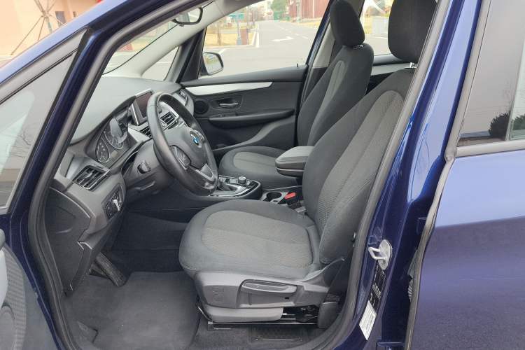 Used BMW 2 Series Gran Tourer 2015 218i Leading Model Interior 2