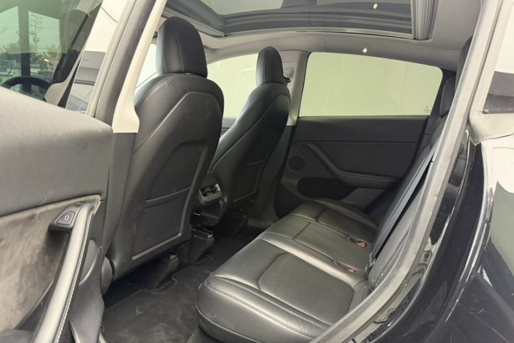 Used Tesla Model Y 2022 Rear-Wheel-Drive Version
