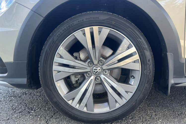 Used Volkswagen C-TREK 2018 230TSI DSG Comfort Model
