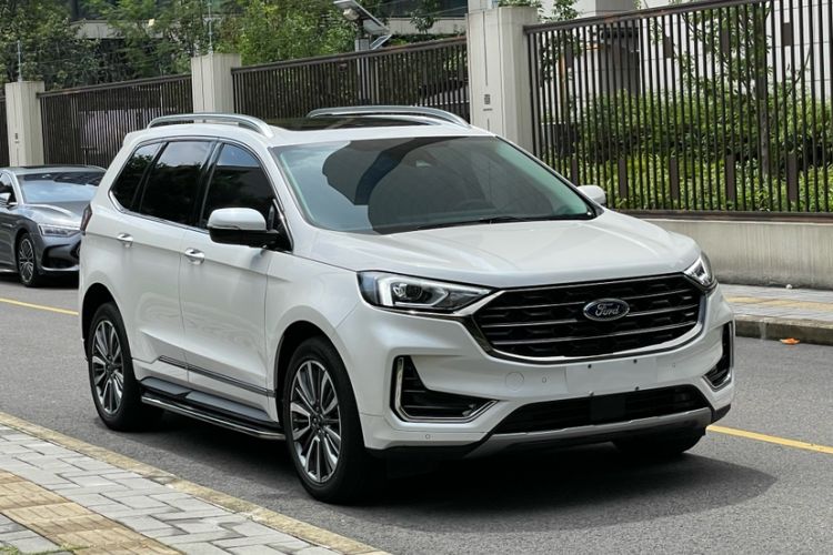 Used Ford Edge 2021 PLUS EcoBoost 245 Two-Wheel-Drive Titanium 7-Seater