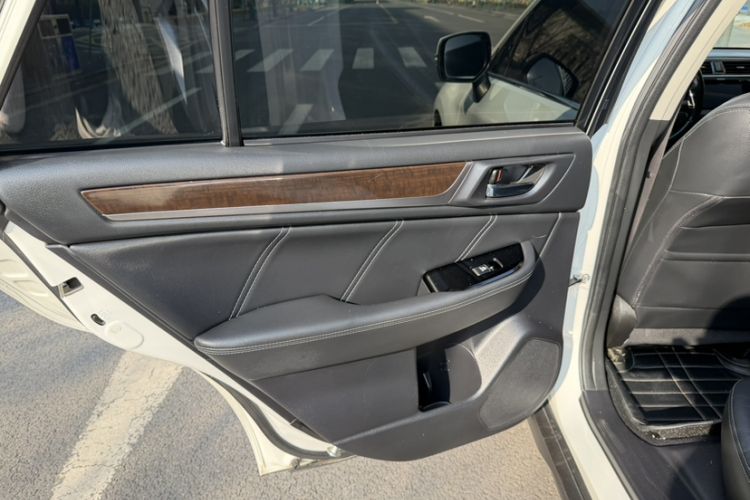 Used Subaru Outback 2016 2.5i Luxury Navigation Edition
