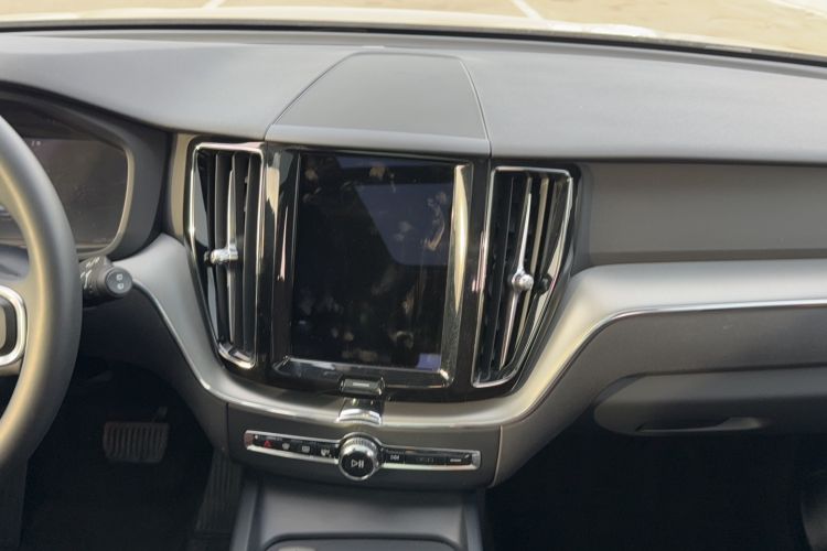 Used Volvo XC60 2022 B5 4x4 Zhiyi Luxury Edition