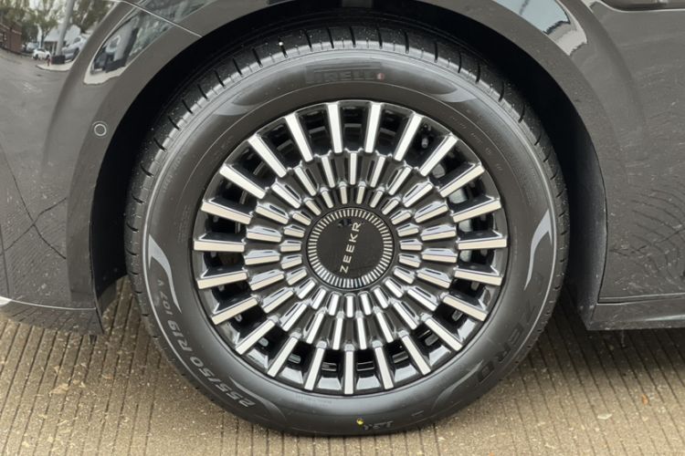 Used Zeekr 009 2024 Six-Seat Executive Version 4WD 108 kWh
