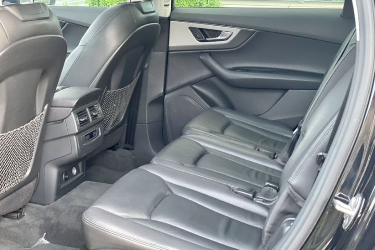 Used Audi Q7 2019 45 TFSI Comfort Model