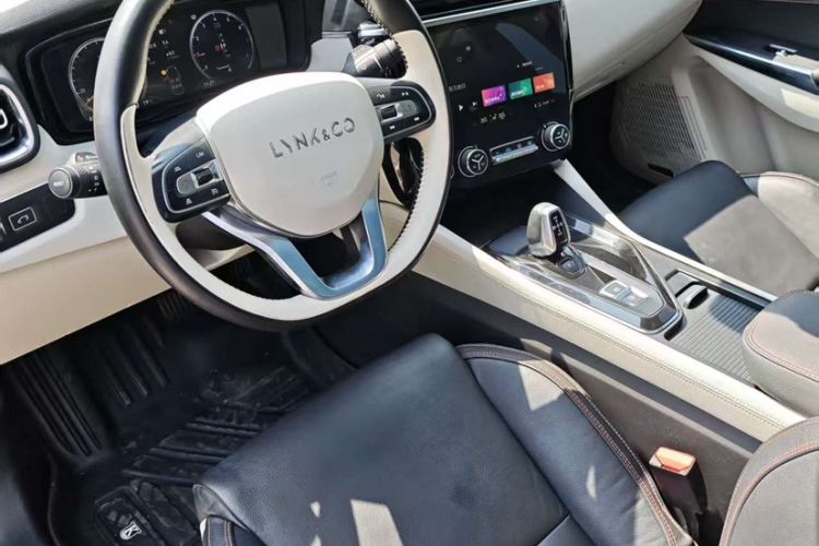 Used Lynk & Co 02 2018 1.5T DCT Two-Wheel Drive Zhaopu Version China V Standard
