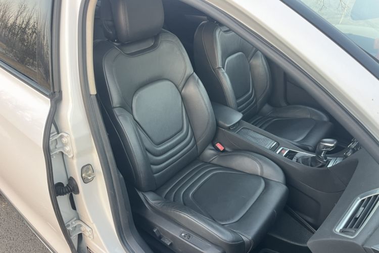 Used DS 5LS 2014 1.6T Luxury Edition THP160
