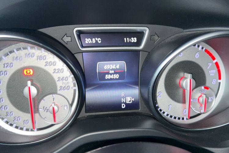 Used Mercedes-Benz GLA 2015 GLA 200 Sport Edition Odometer Close Up