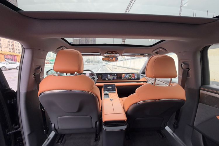 Used VOYAH PASSION 2024 PHEV Four-Wheel Drive Ultra-Long Range Flagship Model Interior 8