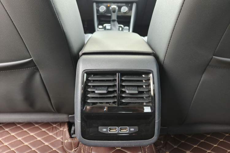 Used Volkswagen Sagitar 2022 280TSI DSG Flyover Edition Interior 4