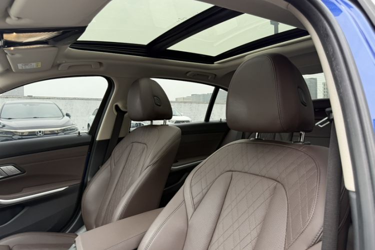 Used BMW 3 Series 2022 Restyled 330Li xDrive M Sport Night Edition Package Interior 10