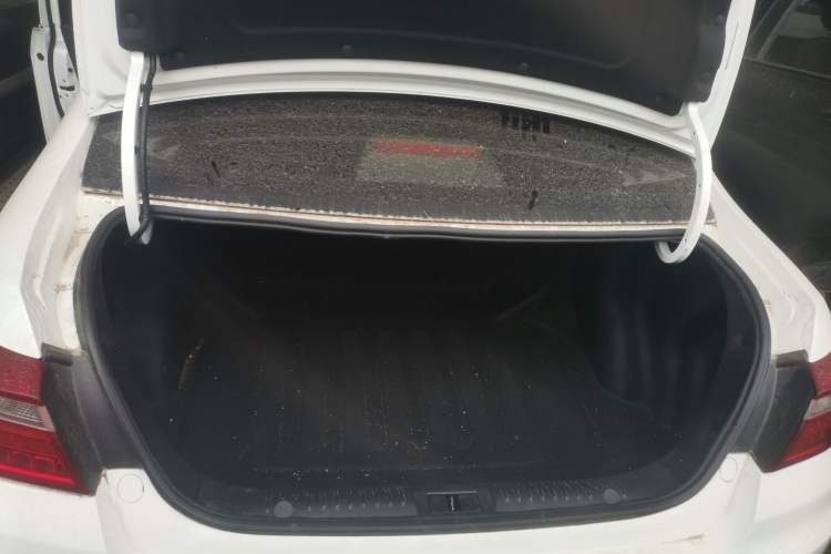 Used Geely Auto Vision 2020 Revised Version 1.5L CVT Asian Games Edition Trunk