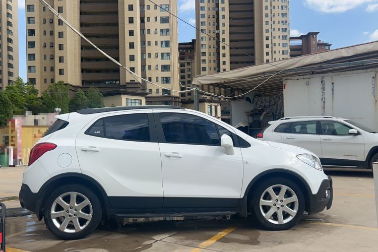 Used Buick Encore 2015 1.4T Automatic Two-Wheel Drive Urban Elite Version Exterior 3