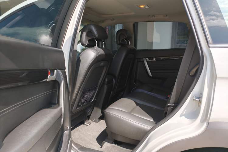 Used Chevrolet Captiva 2014 2.4L 4x4 Flagship Edition 7 Seats