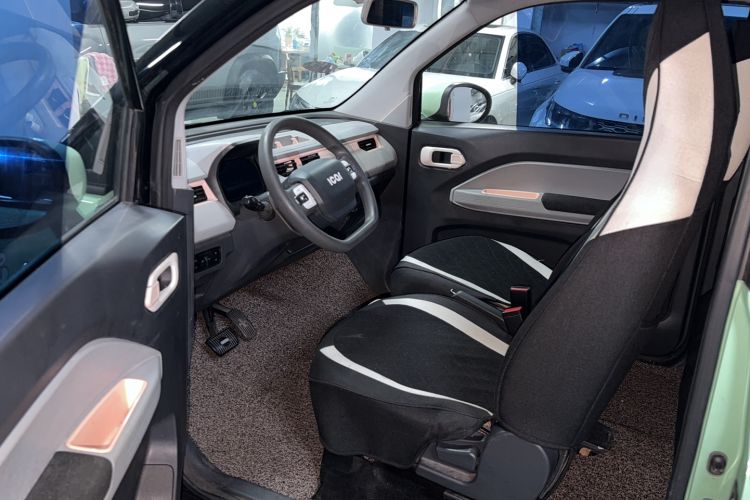 Used Chery QQ Ice Cream 2022 170km Sundae Phosphate Lithium-Ion Driver Seat