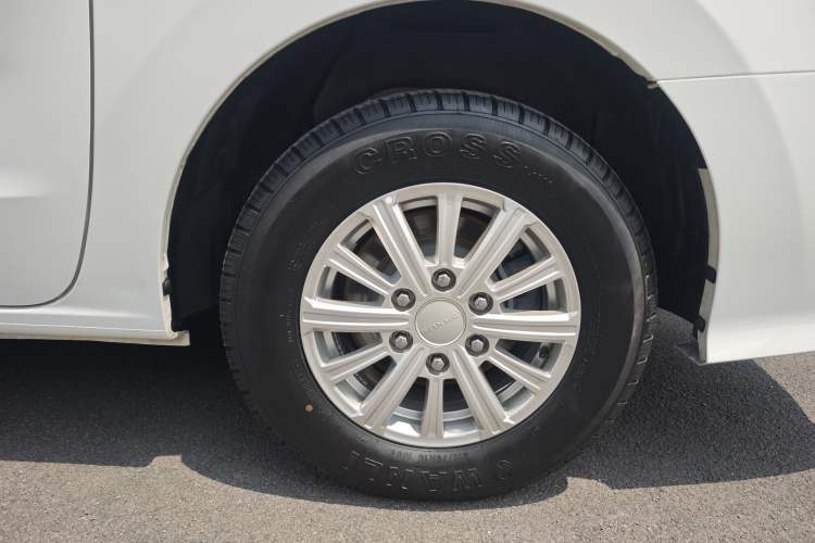 Used SAIC MAXUS G10 2023 Facelift 2.0L Manual Multi-Function Version Gasoline 7-Seater