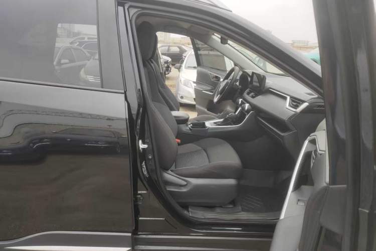 Used Toyota Wildlander 2024 2.0L CVT Two-Wheel Drive Leading Edition