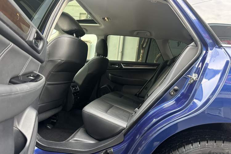 Used Subaru Outback 2017 2.5i Luxury Navigation Edition with EyeSight
