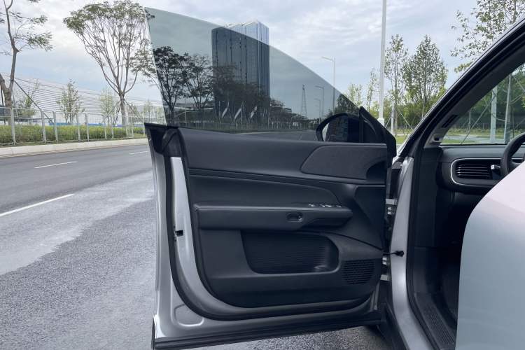 Used XPeng G6 2023 755 Ultra-Long Range Pro Exterior 7