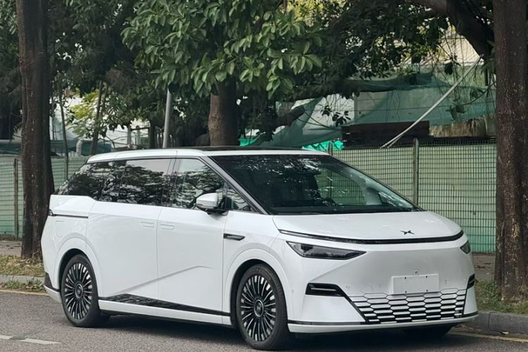 Used XPeng X9 2025 740 Ultra-Long Range Max
