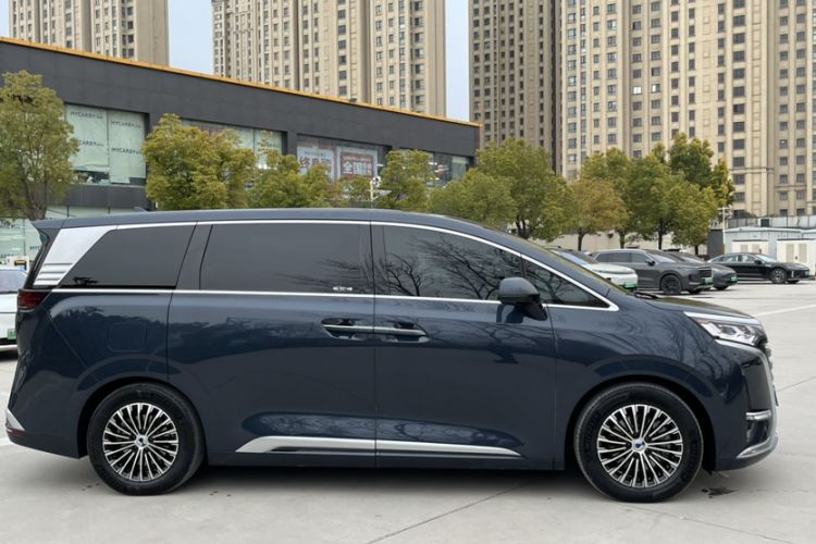 Used Denza D9 2022 DM-i 970 Four-Wheel Drive Prestige Model