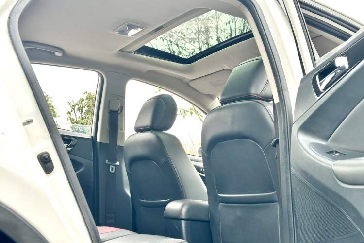 Used Changan Eado 2015 1.6L Manual Junku Model China IV Standard
