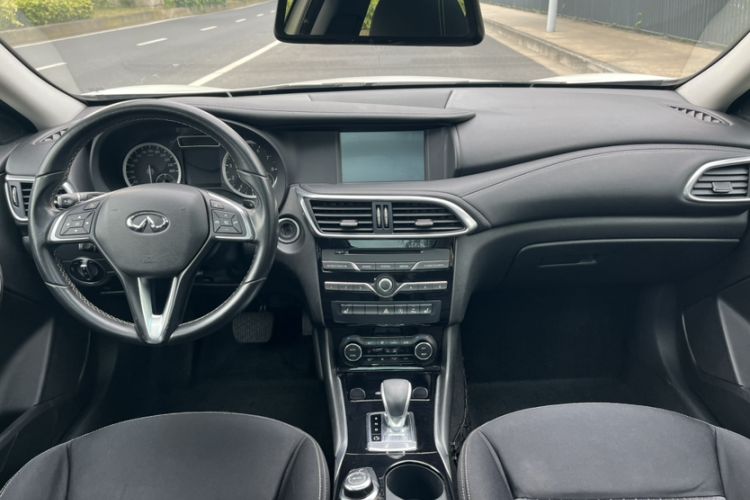 Used Infiniti QX30 2017 1.6T Two-Wheel-Drive Sport Edition