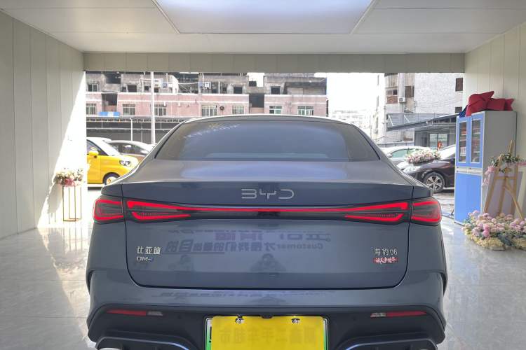 Used BYD Seal 06 New Energy 2024 DM-i 80KM Prestige Model Exterior 4
