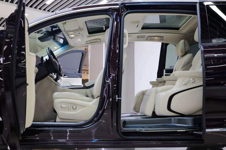 Used Buick GL8 2020 Avenir Avia Six-Seat Deluxe Edition