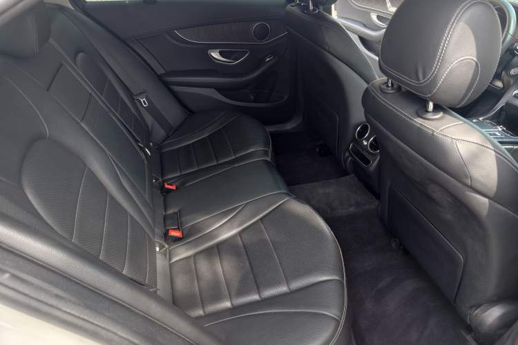 Used Mercedes-Benz C-Class 2020 C 200 L Fashion Edition Sport Version Interior 3